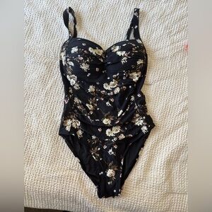 Niptuck Swim Joanne One Piece Size 4